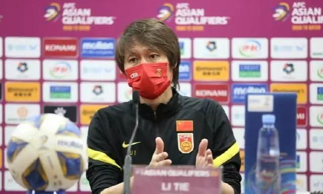 美女尿口直播